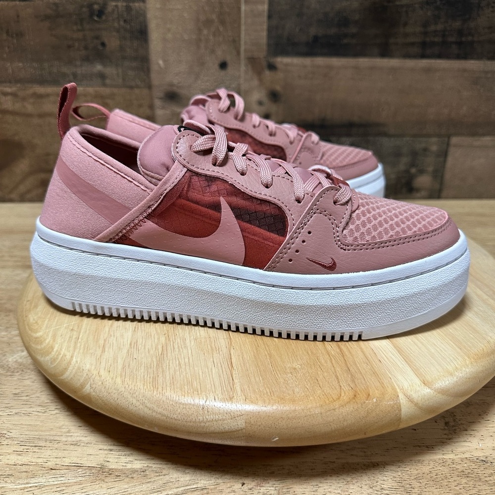 Nike Women's Sneakers in Pink and White